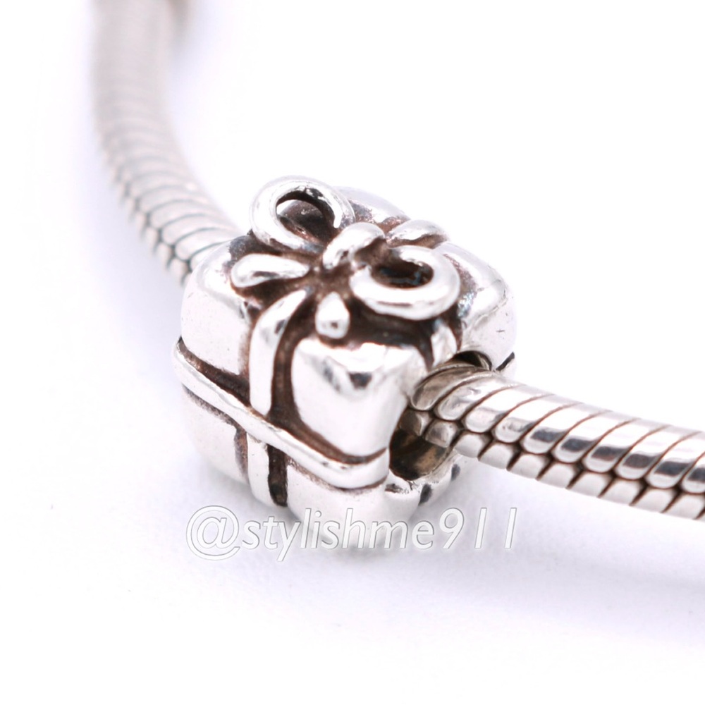 Authentic PANDORA Retired Present Charm - 790300